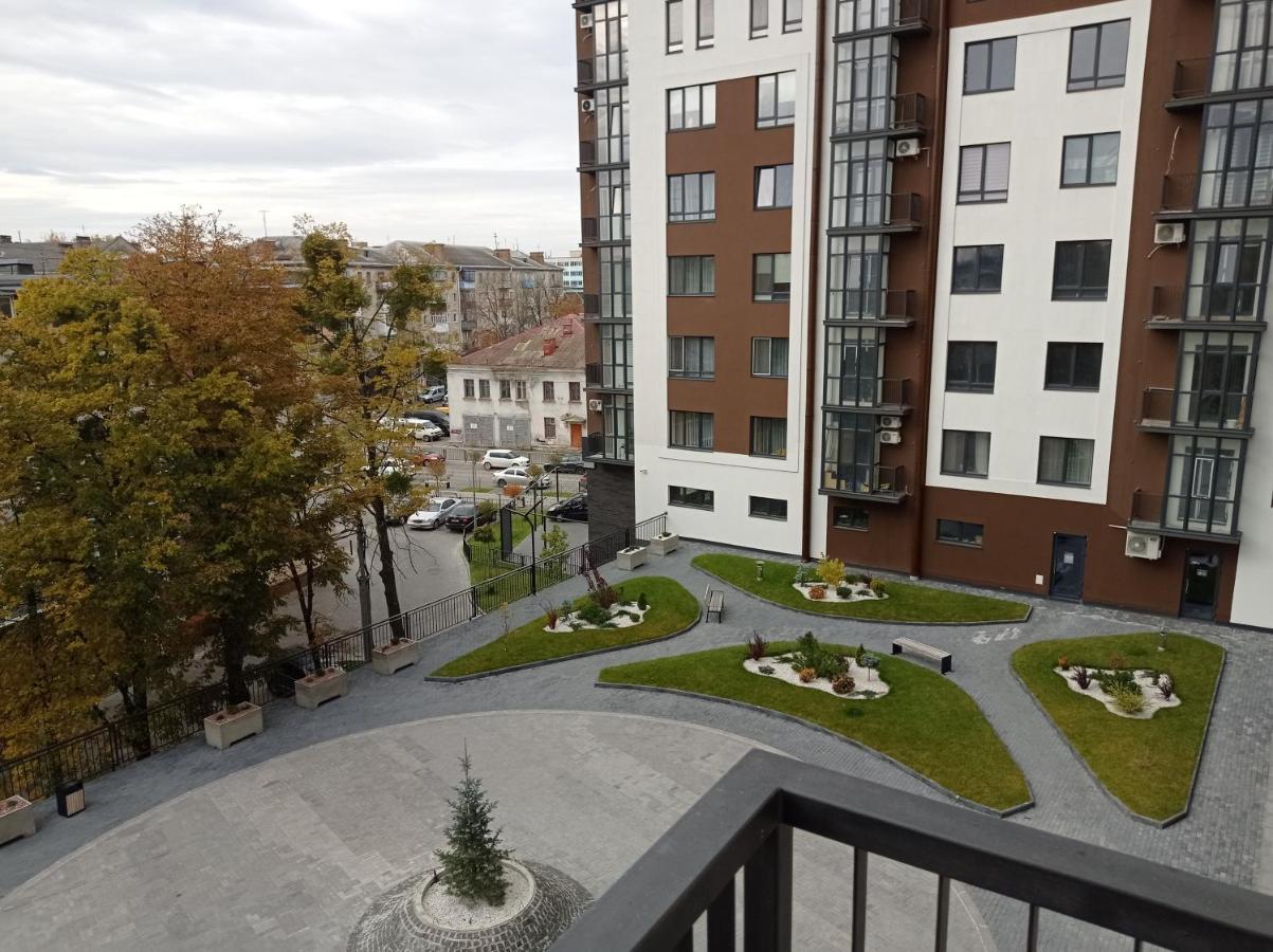 Дуже Файна Квартира В Самому Центрі!!!!Переконайся!! Appartement Rivne Buitenkant foto